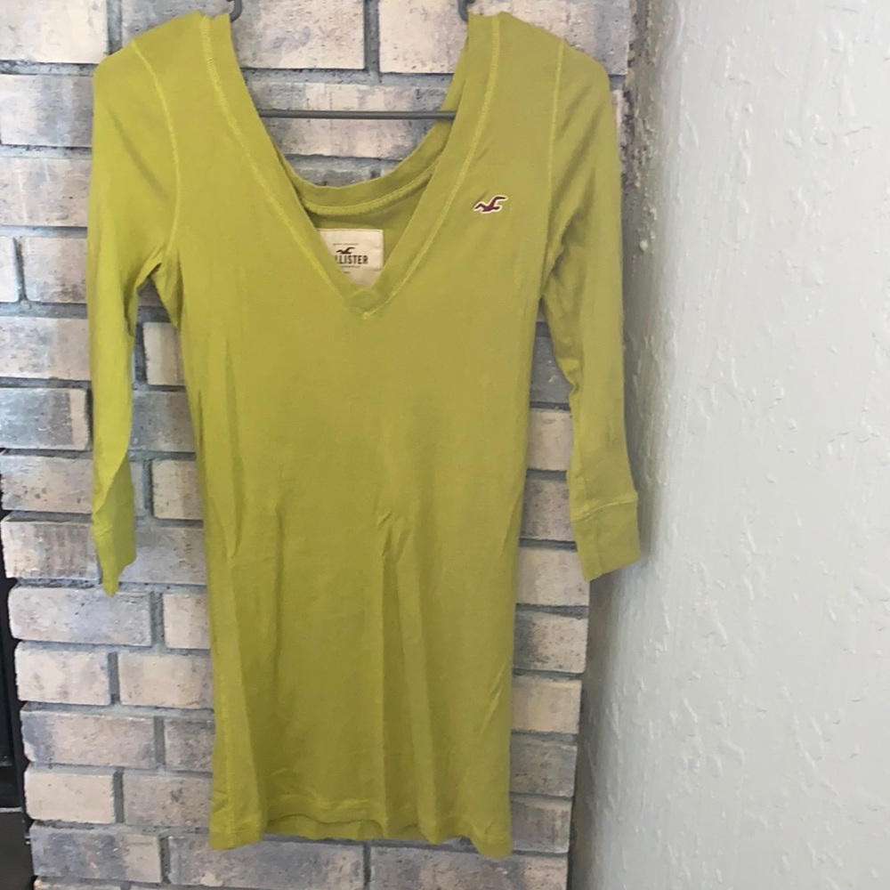 Hollister size medium fitted shirt
